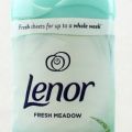 Lenor płyn do płukania tkanin Fresh Meadow 33 prania 1,15 L