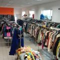 Sprzedam biznes sklep z odzieżą używaną second hand lumpeks 200 m2 - zdjęcie 1